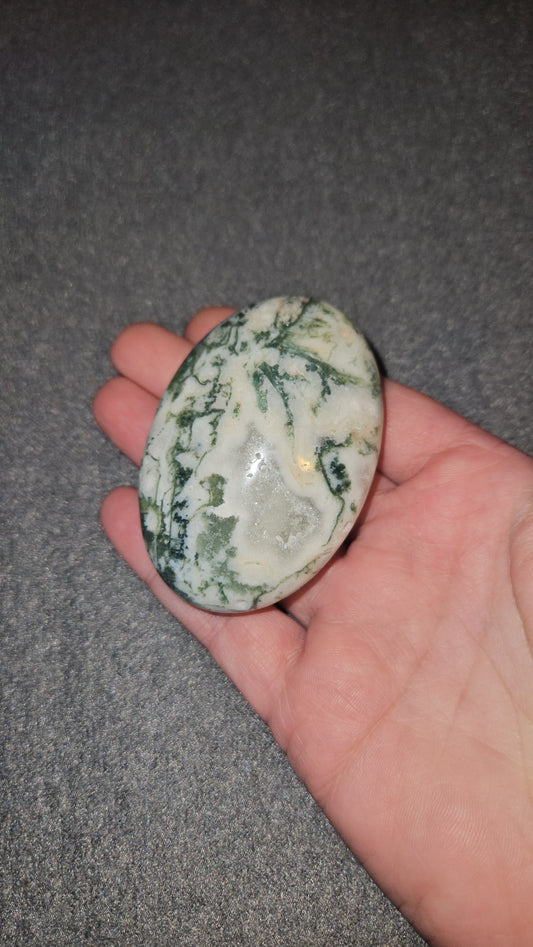 Moss Agate Palm Stone