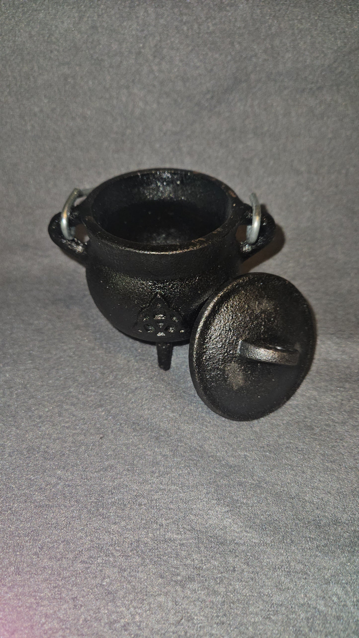 3.5" Cast Iron Triquertra Cauldron